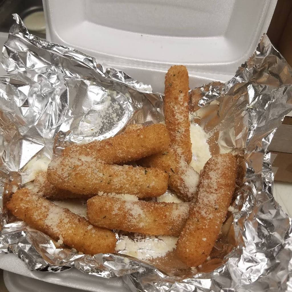 Cecil Whittakers Pizzeria | restaurant | 10479 St Charles Rock Rd, St Ann, MO 63074, USA | 3144232233 OR +1 314-423-2233