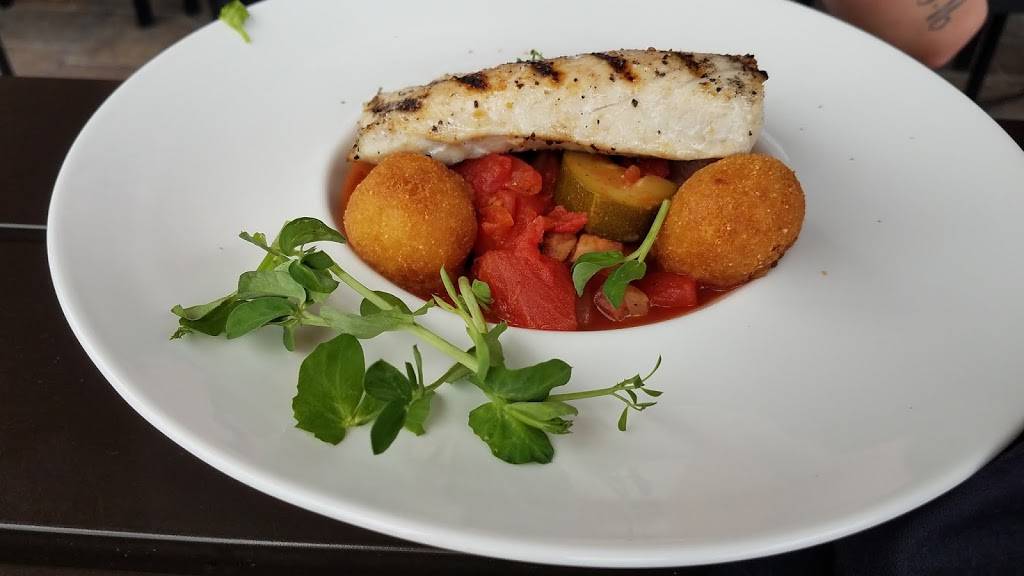 Table & Tap | restaurant | 42860 Crescent Loop, Punta Gorda, FL 33982, USA | 9412356906 OR +1 941-235-6906