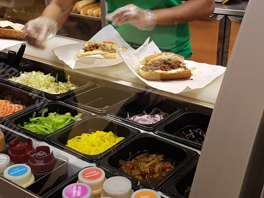 Subway | meal takeaway | 7 E 14th St Store 10, New York, NY 10003, USA | 2124621076 OR +1 212-462-1076