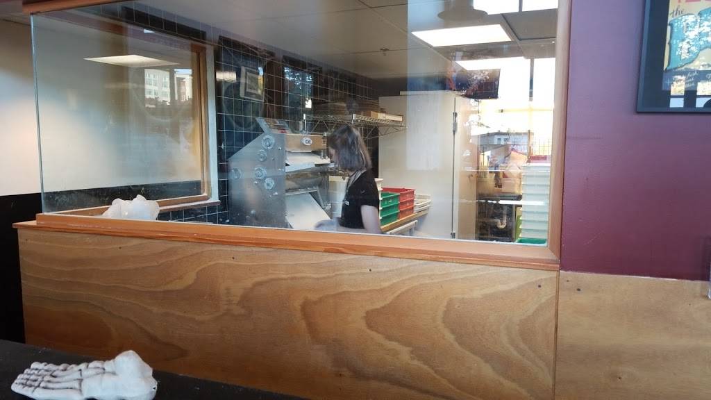 Zeeks Pizza | restaurant | 16015 Cleveland St #100, Redmond, WA 98052, USA | 4258938646 OR +1 425-893-8646