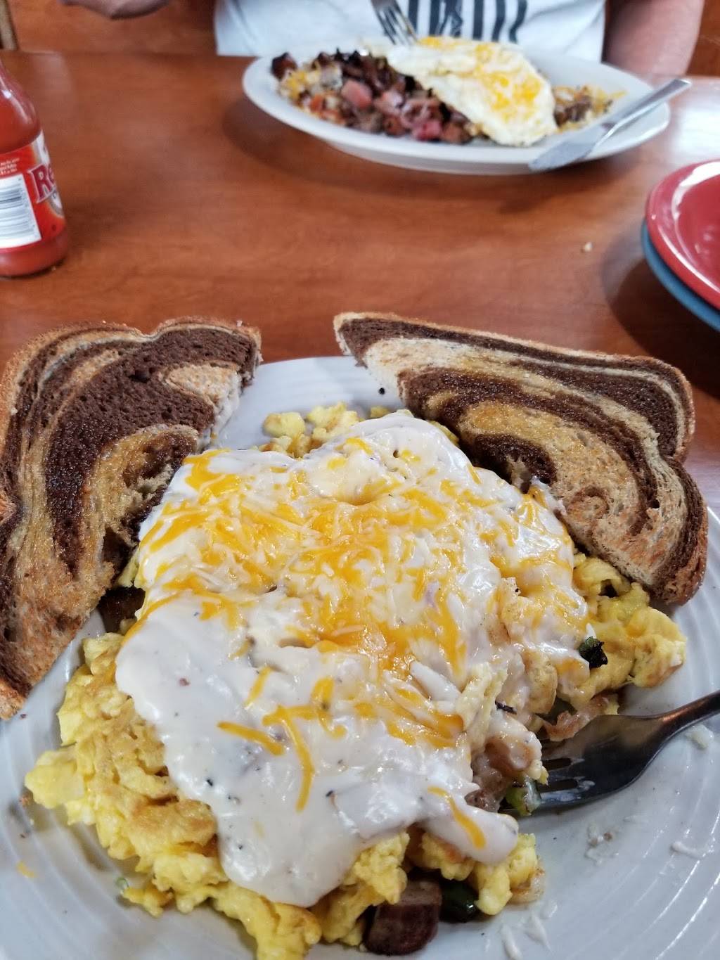 T.Dubs | restaurant | 565 S Main St, Frankenmuth, MI 48734, USA | 9896523809 OR +1 989-652-3809