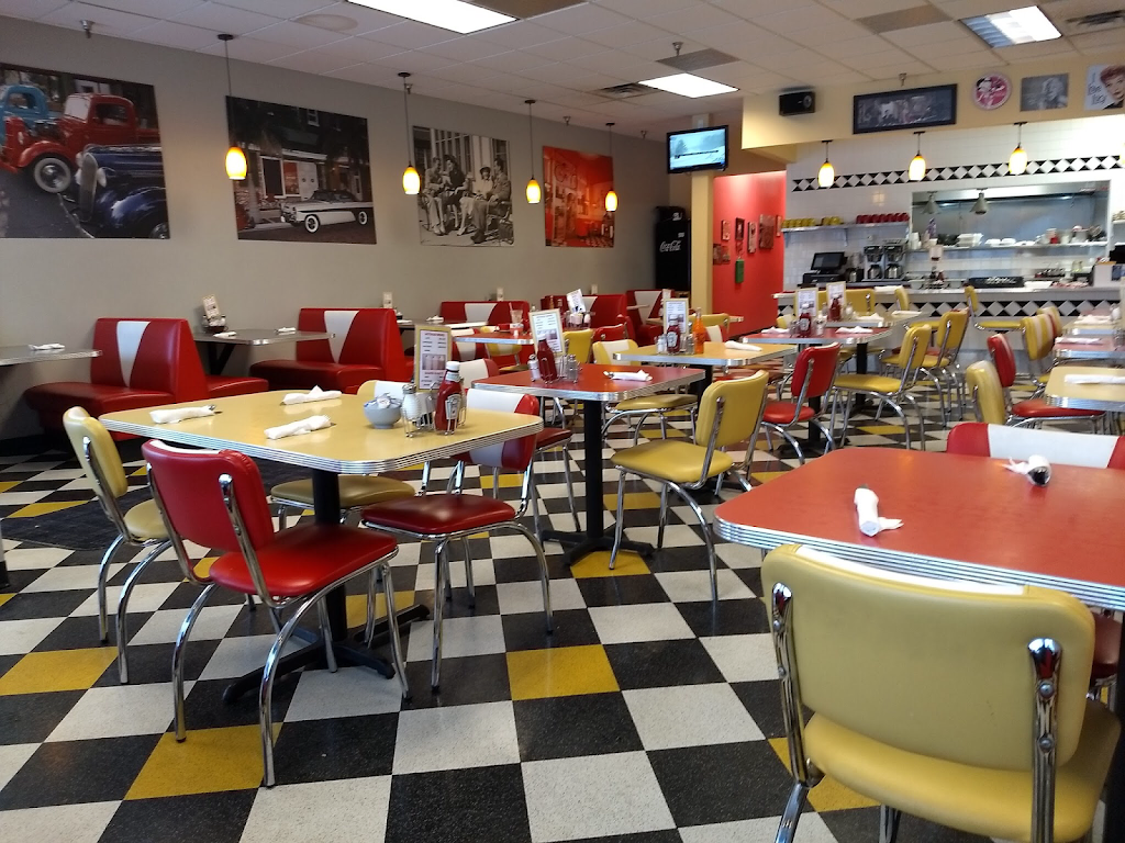 Zes Diner | restaurant | 3448 Denmark Ave, Eagan, MN 55123, USA | 6513301790 OR +1 651-330-1790