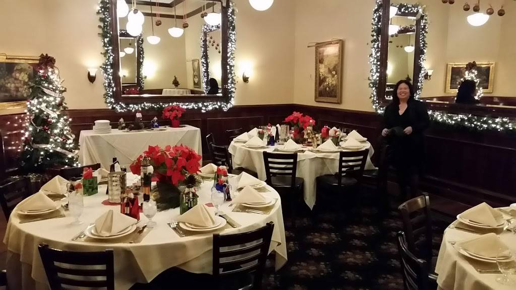 Maggianos Little Italy | restaurant | 7401 S Clinton St, Englewood, CO 80112, USA | 3038581405 OR +1 303-858-1405