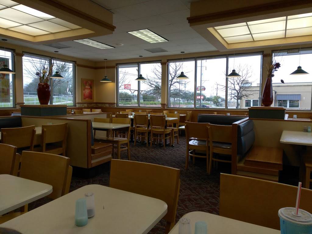 Wendys | restaurant | 1410 Austin Hwy, San Antonio, TX 78209, USA | 2108260275 OR +1 210-826-0275