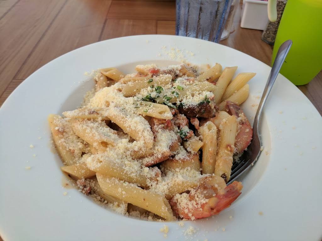 Off The Hook Restaurant and Bar | restaurant | 1 NJ-36, Highlands, NJ 07732, USA | 7328722006 OR +1 732-872-2006