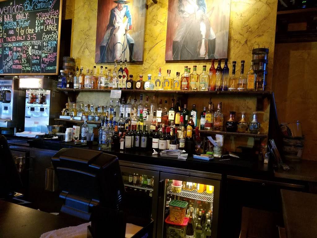 Joses Blue Sombrero | restaurant | 20371 W Bluemound Rd, Brookfield, WI 53045, USA | 2624326667 OR +1 262-432-6667