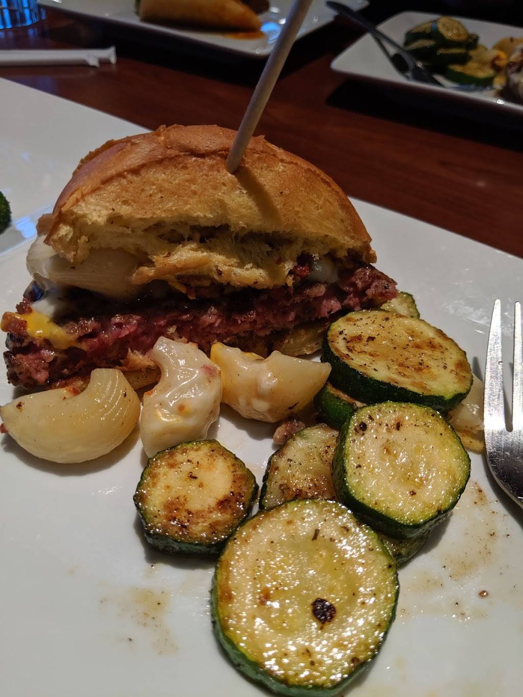 Ruby Tuesday | restaurant | 5 Walton Dr, Brewer, ME 04412, USA | 2079898953 OR +1 207-989-8953