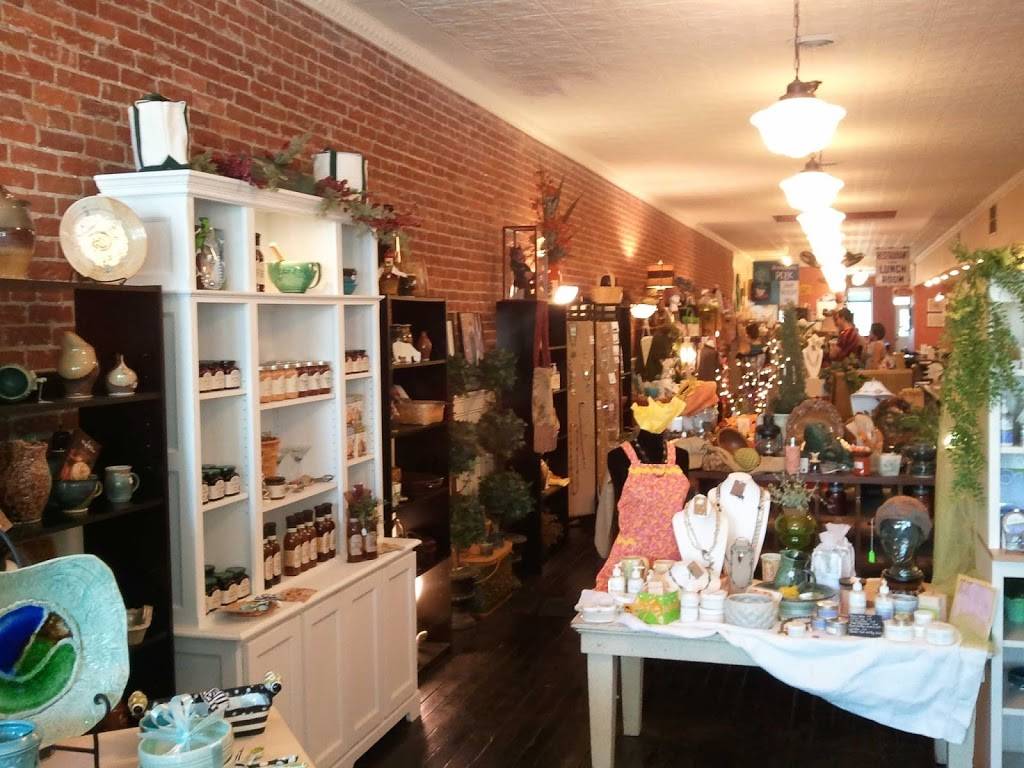 Downtown Perk & Desserts Oasis | restaurant | 145 W Main St, Ashland, OH 44805, USA | 4192817375 OR +1 419-281-7375