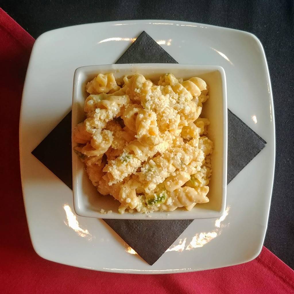 MOMs on Main | restaurant | 1734 Main St, Columbia, SC 29201, USA | 8037084313 OR +1 803-708-4313