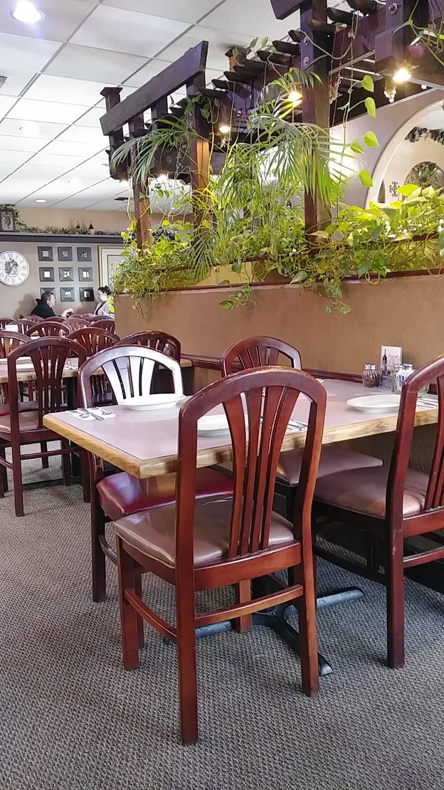 Strings Italian Cafe | restaurant | 2601 Oakdale Rd, Modesto, CA 95355, USA | 2095789777 OR +1 209-578-9777