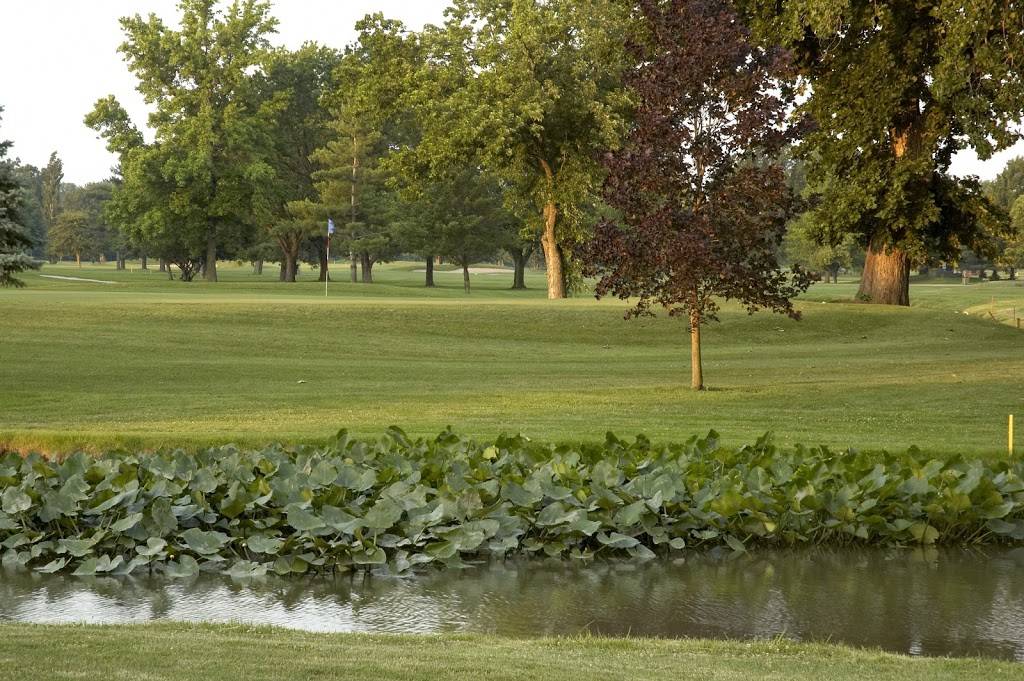Arlington Greens Golf Course | restaurant | 200 Arlington Dr, Granite City, IL 62040, USA | 6189315232 OR +1 618-931-5232