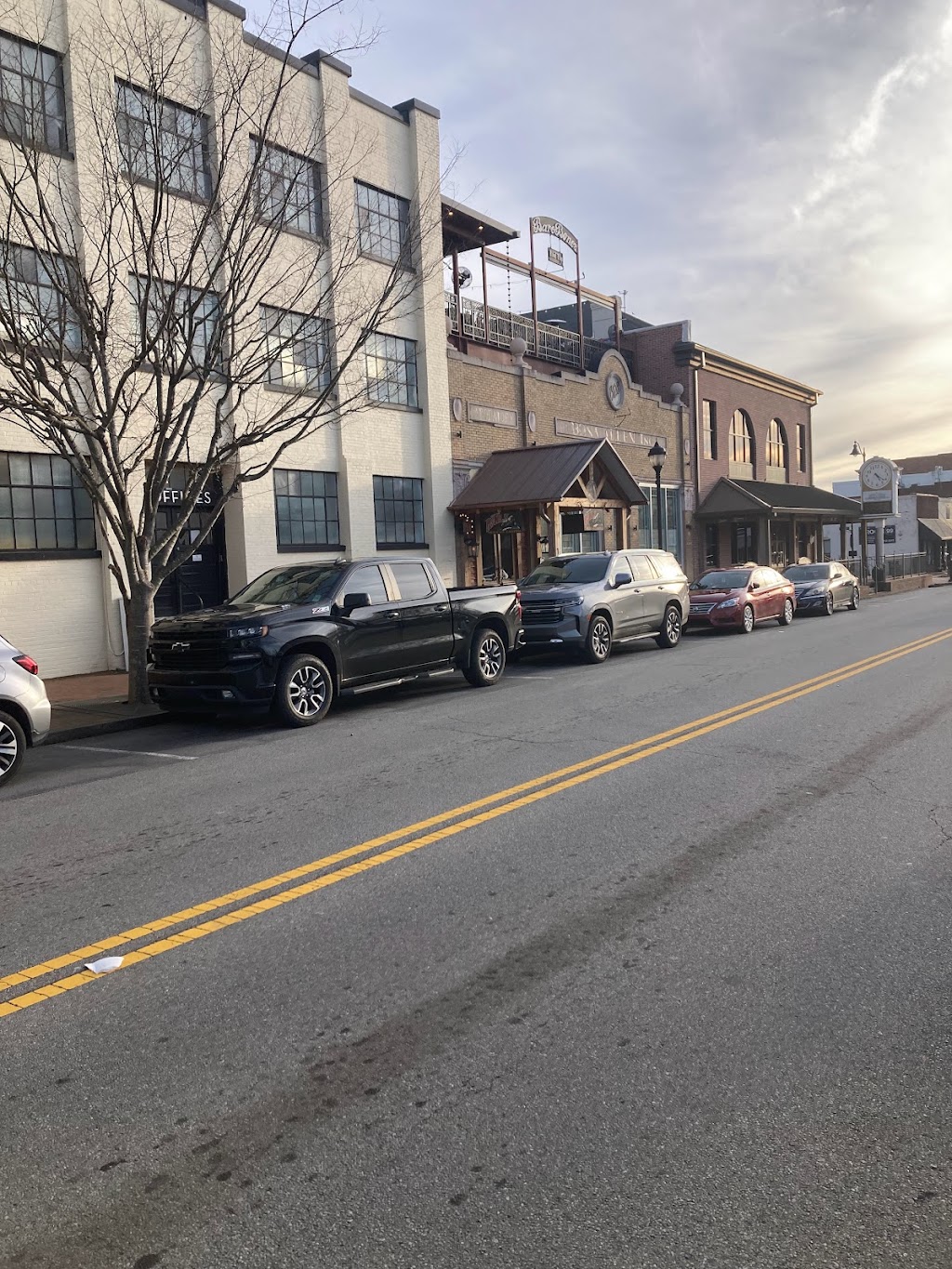 Off The Rails Mexican Cantina | restaurant | 107 E Main St NE, Buford, GA 30518, USA | 4707500982 OR +1 470-750-0982