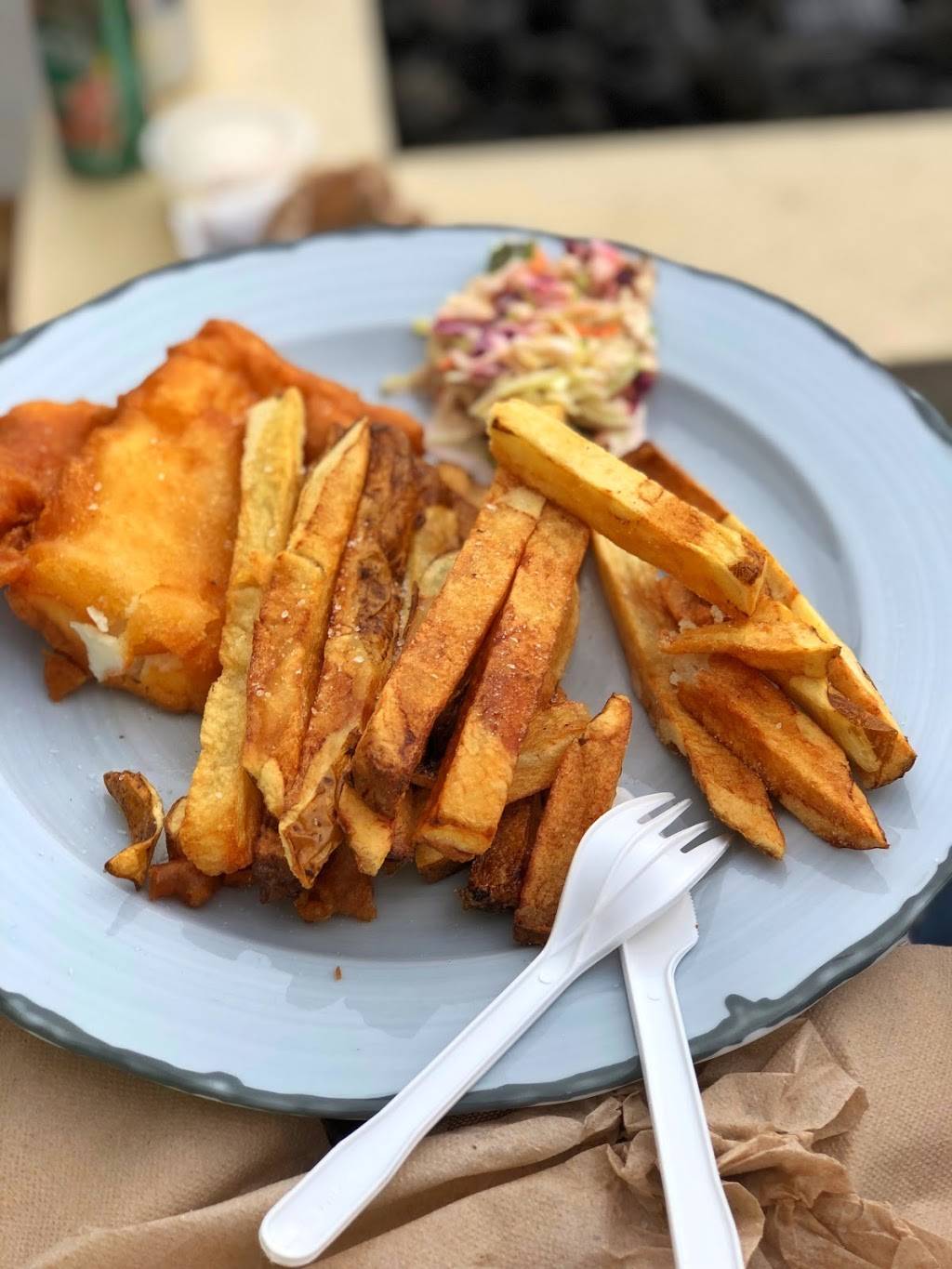 Somthin Fishee | restaurant | 16 E Mill St, Elora, ON N0B 1S0, Canada | 5198461088 OR +1 519-846-1088