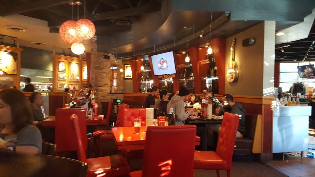 Red Robin Gourmet Burgers and Brews | restaurant | 15610 Whittier Blvd, Whittier, CA 90603, USA | 5629438505 OR +1 562-943-8505