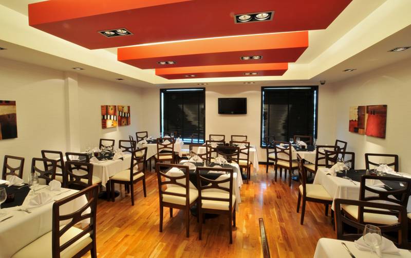 Hotel Real del Rio , Restaurant La Miel | restaurant | Hotel Real del Río, José María Velazco No. 1409, Zona Urbana Rio Tijuana, 22320 Tijuana, B.C., Mexico | 016646343100 OR +52 664 634 3100