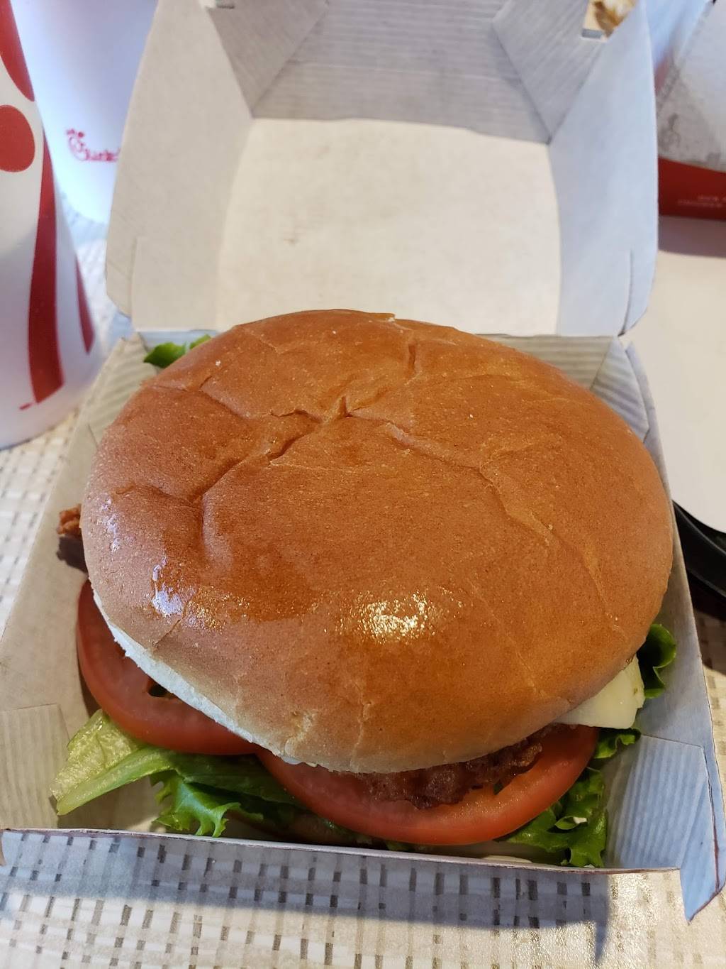 Chick-fil-A | restaurant | 5650 W Touhy Ave, Niles, IL 60714, USA | 8336378872 OR +1 833-637-8872