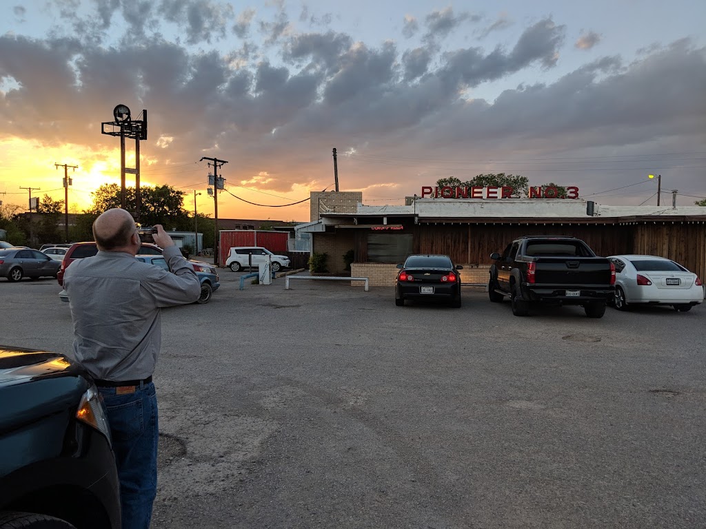 Pioneer 3 Restaurant | restaurant | 1100 Sheppard Access Rd #3, Wichita Falls, TX 76306, USA | 9407232916 OR +1 940-723-2916
