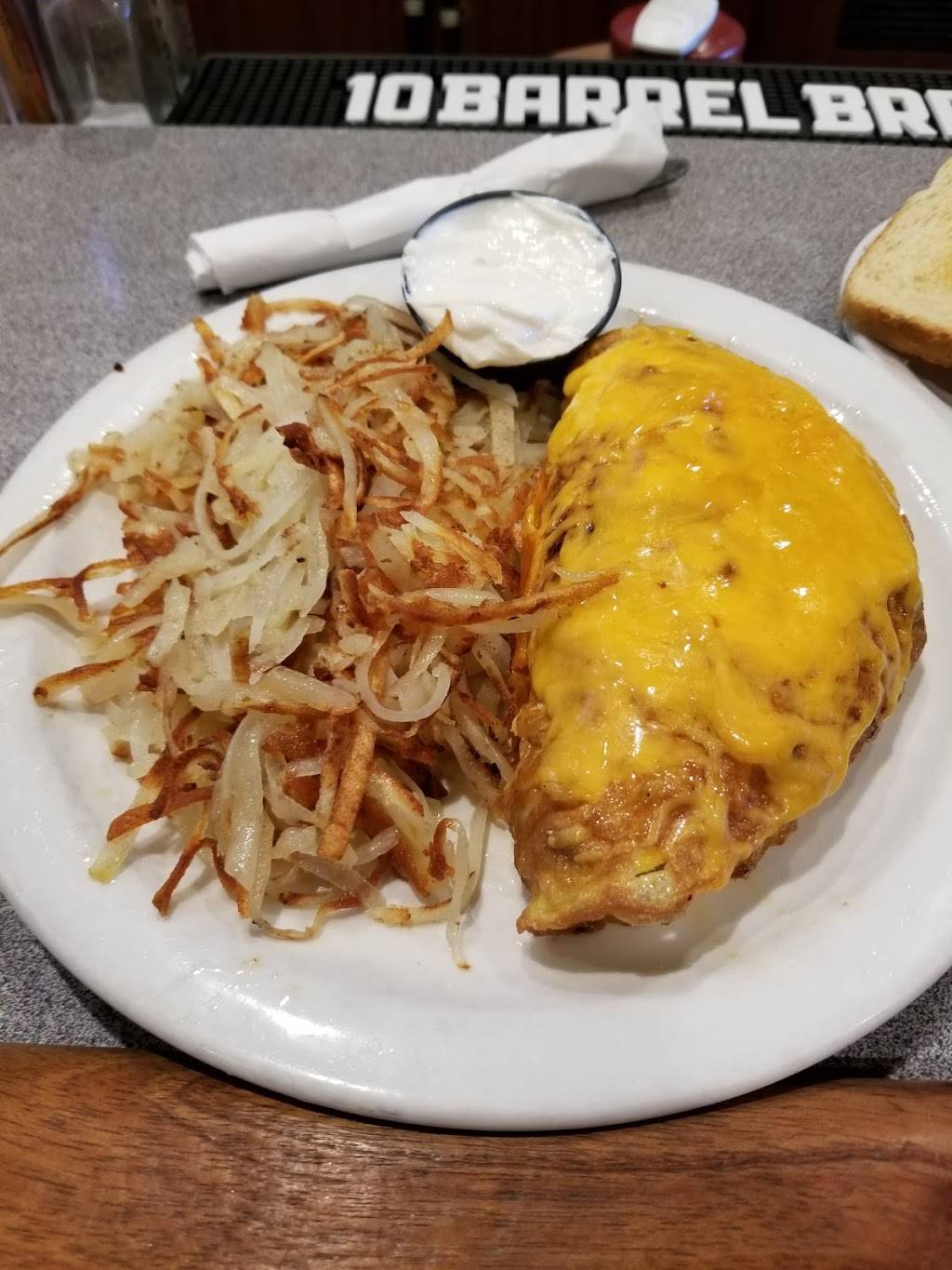 A J Hideaway Bar & Grill | restaurant | 5048 River Rd N, Keizer, OR 97303, USA | 5033931250 OR +1 503-393-1250