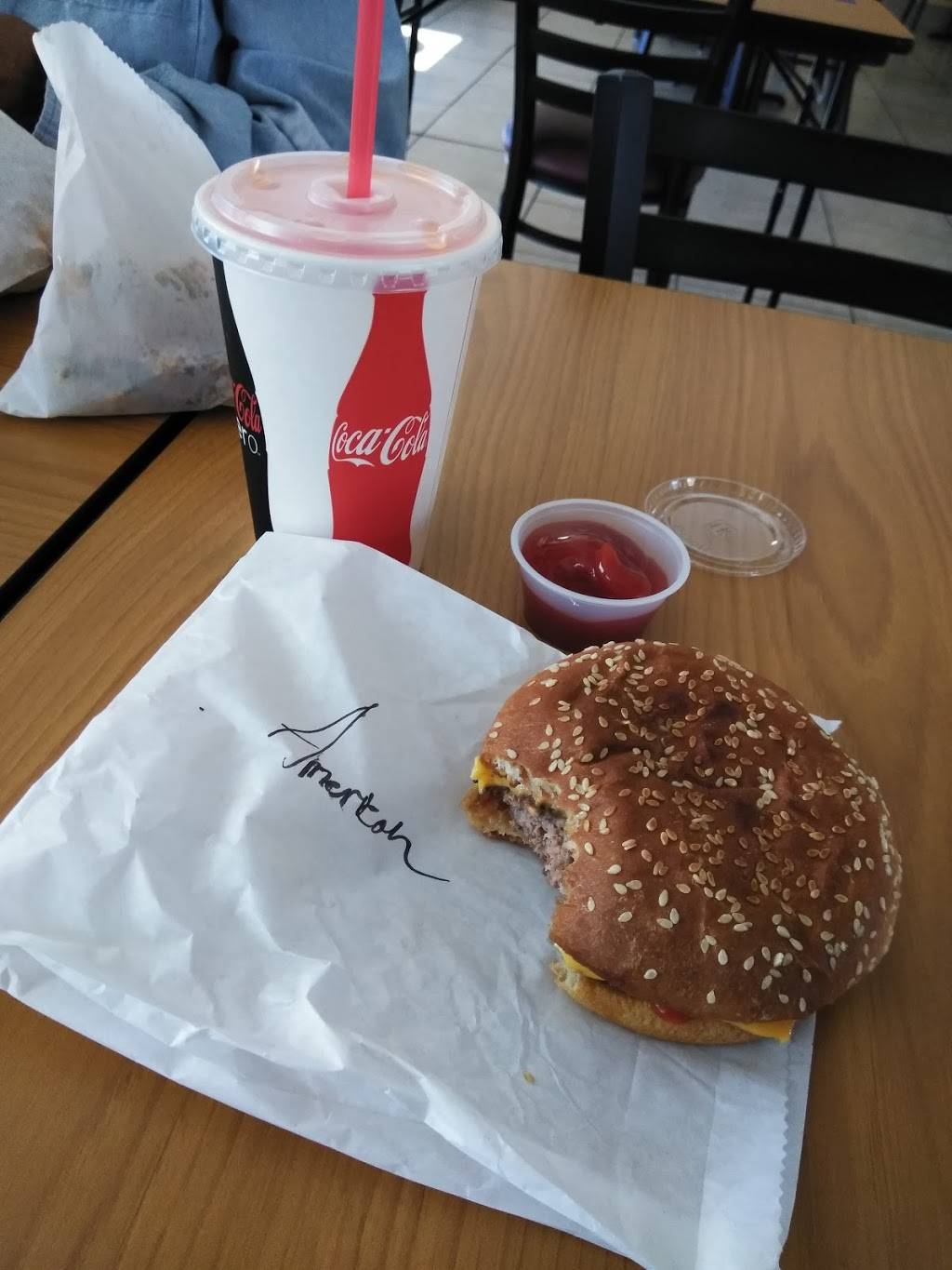 Oasis Burger & Shake | restaurant | 9345 La Riviera Dr, Sacramento, CA 95826, USA | 9163829699 OR +1 916-382-9699