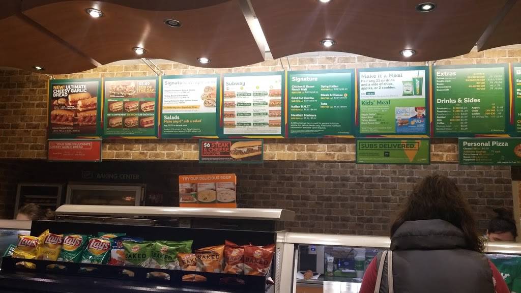 Subway | restaurant | 10500 Dixie Hwy, Louisville, KY 40272, USA | 5029358058 OR +1 502-935-8058