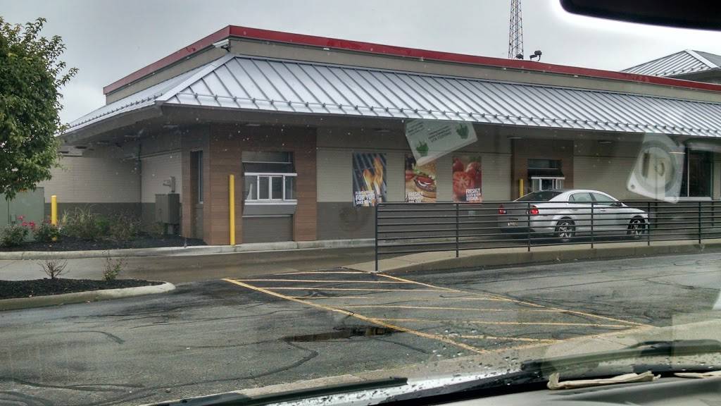 Burger King | restaurant | 203 E Market St, Celina, OH 45822, USA | 4195869295 OR +1 419-586-9295