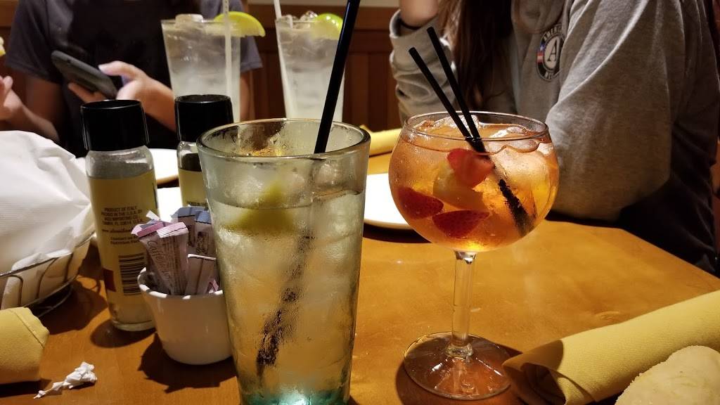 Olive Garden Italian Restaurant | meal takeaway | 300 FL-436, Altamonte Springs, FL 32714, USA | 4077720409 OR +1 407-772-0409