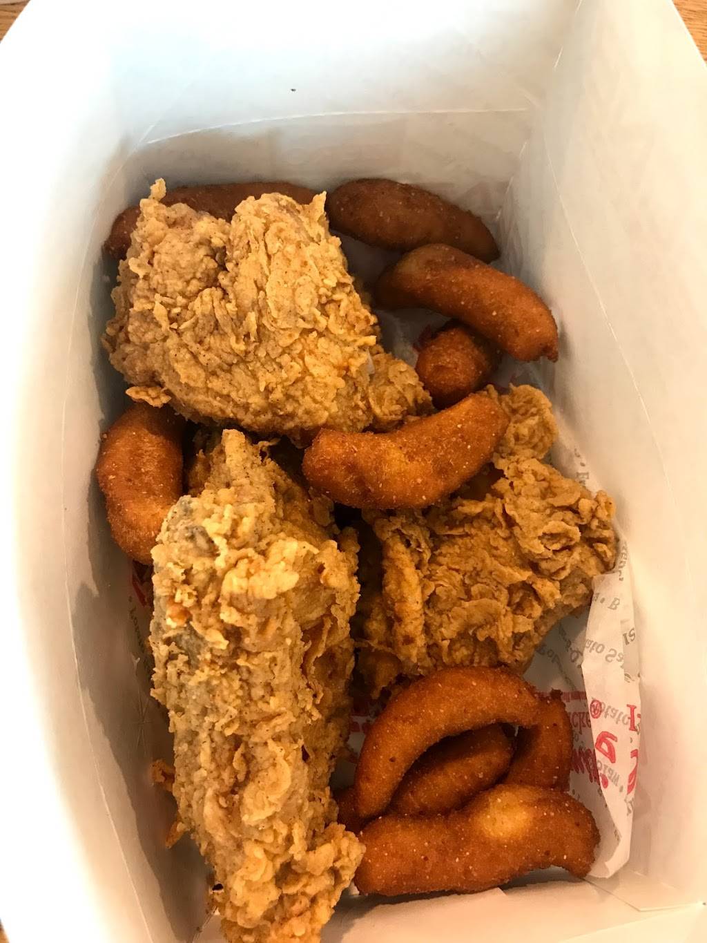 Smithfields Chicken N Bar-B-Q | restaurant | 4101 Fernhurst Way, Greensboro, NC 27406, USA | 3362742087 OR +1 336-274-2087