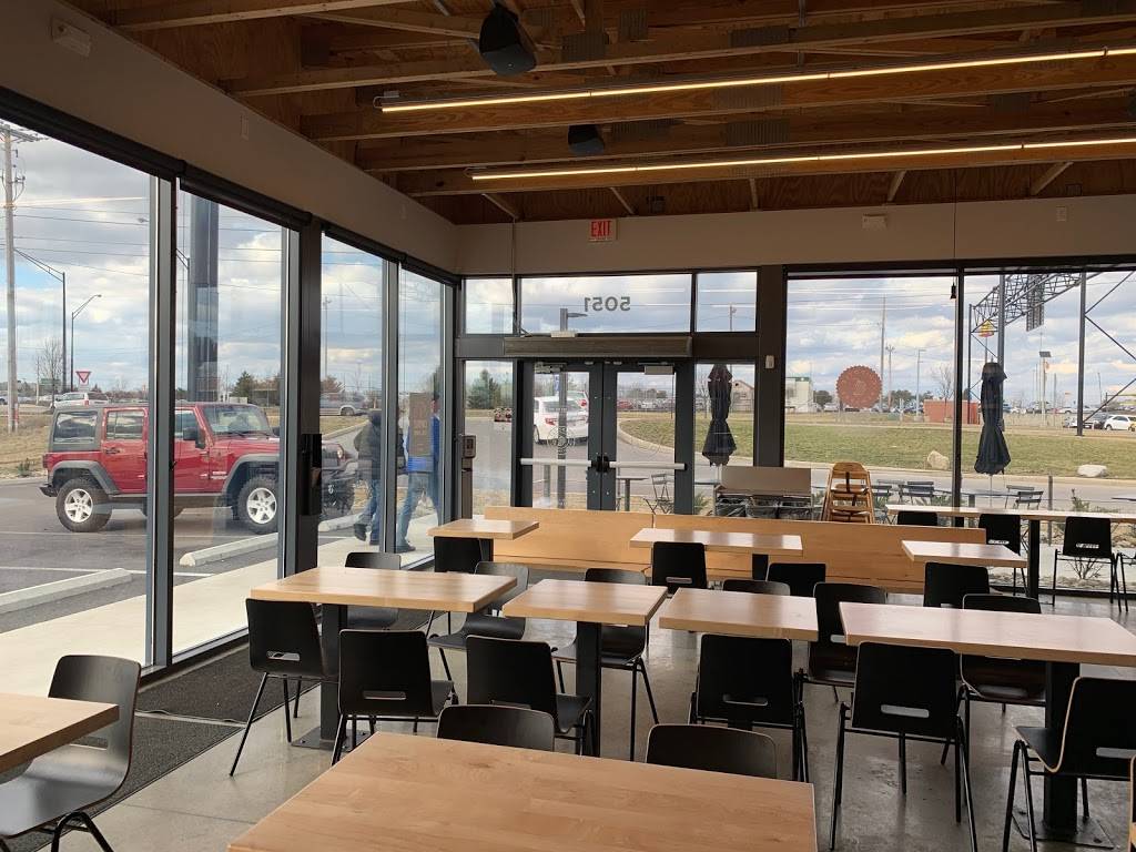 Chipotle Mexican Grill | restaurant | 5051 Groveport Rd, Obetz, OH 43207, USA | 6144099603 OR +1 614-409-9603