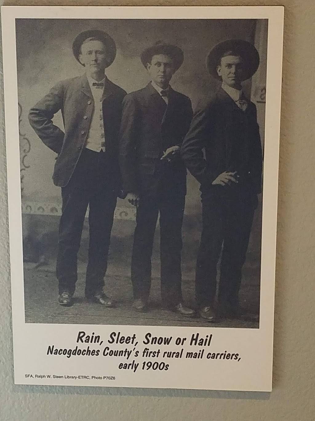 KnuckleSandwich | restaurant | 109 E College St, Nacogdoches, TX 75965, USA | 9362053018 OR +1 936-205-3018