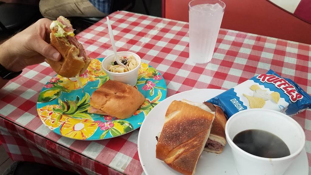 Oak Street Deli | restaurant | 26 W Oak St, Arcadia, FL 34266, USA | 8634943898 OR +1 863-494-3898