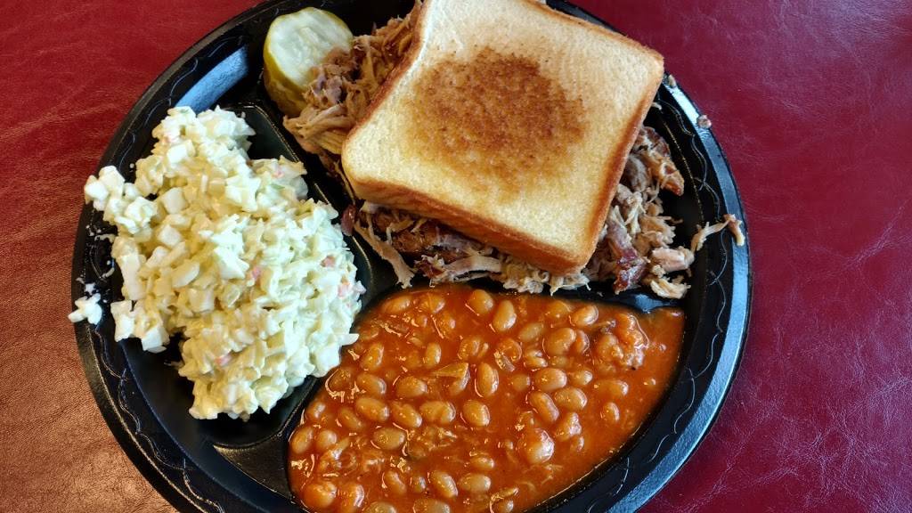 Bradleys Real Pit Barbecue | restaurant | 1955 Sigman Rd NW #101, Conyers, GA 30012, USA | 7704835544 OR +1 770-483-5544