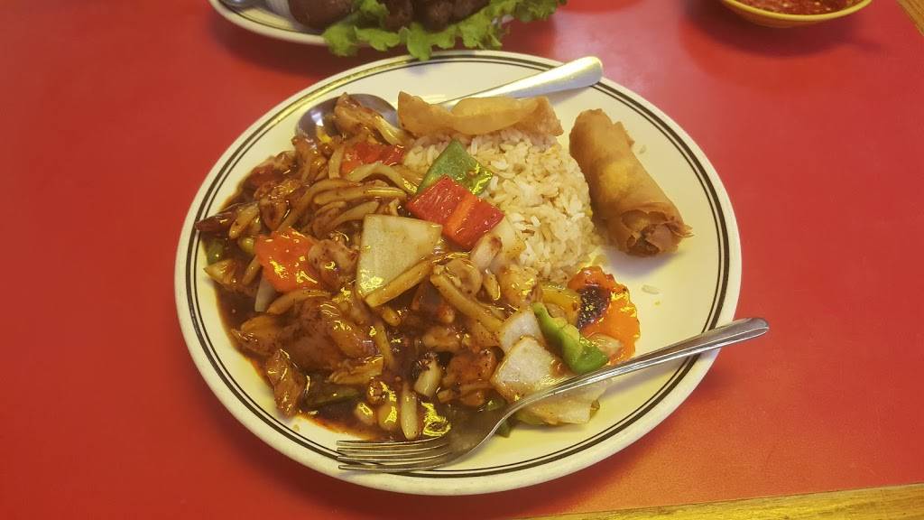 Royal Thai Grill | restaurant | 321 W McKellips Rd, Mesa, AZ 85201, USA | 4807339025 OR +1 480-733-9025