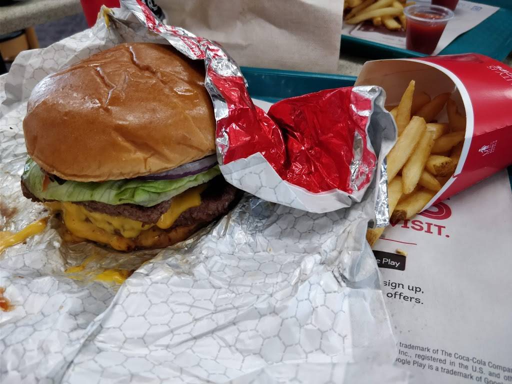 Wendys | restaurant | 28180 Newhall Ranch Rd, Santa Clarita, CA 91355, USA | 6612957710 OR +1 661-295-7710