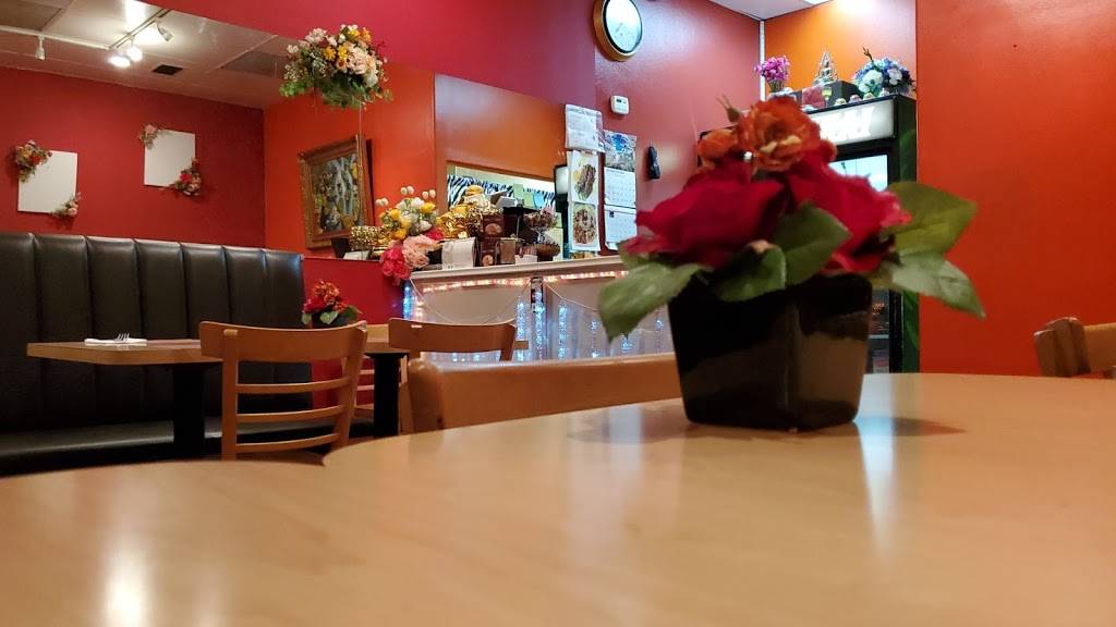 PadNoi Thai | restaurant | 10895 Los Alamitos Blvd, Los Alamitos, CA 90720, USA | 5624934494 OR +1 562-493-4494