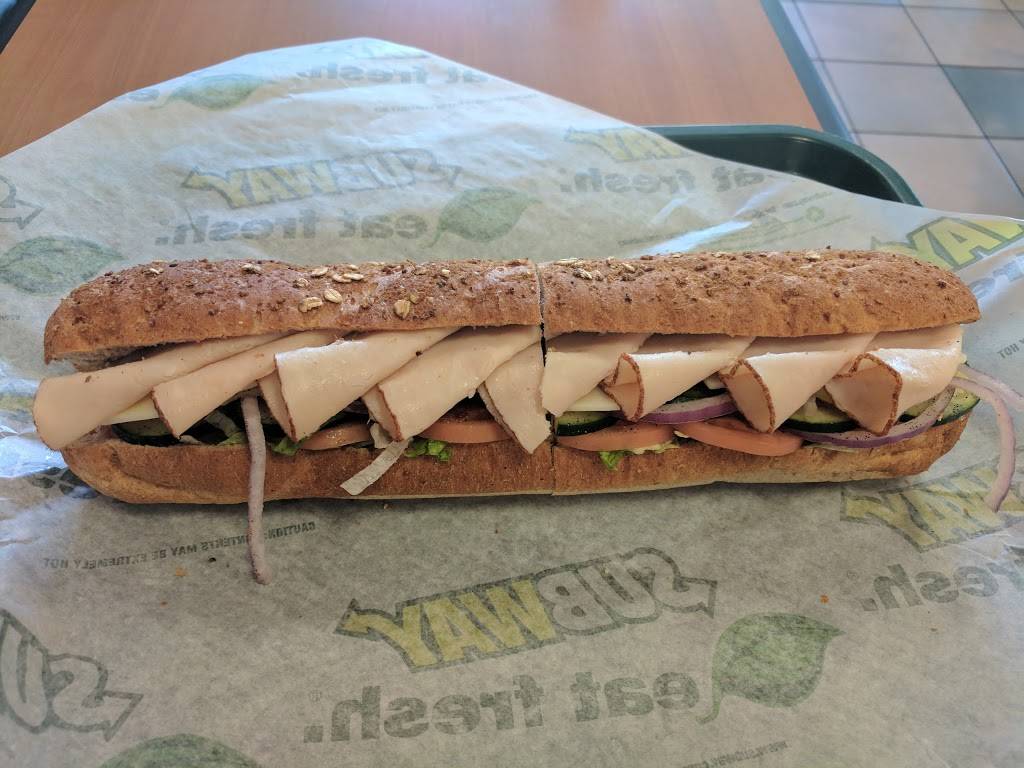 Subway Restaurants | restaurant | 2667 Tapo Canyon Rd, Simi Valley, CA 93063, USA | 8055812735 OR +1 805-581-2735