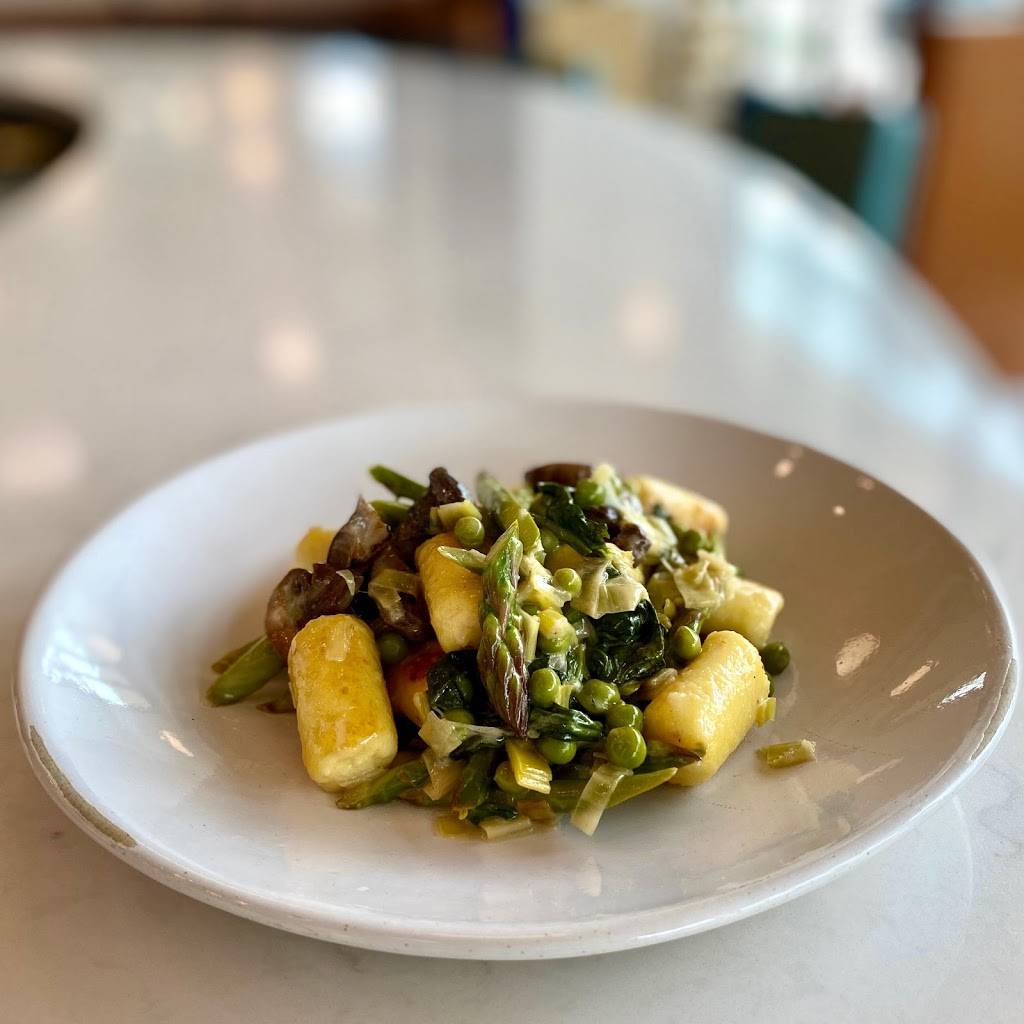 Clydes Fine Diner | restaurant | 111 E Grand Ave Suite 111, Des Moines, IA 50309, USA | 5152433686 OR +1 515-243-3686