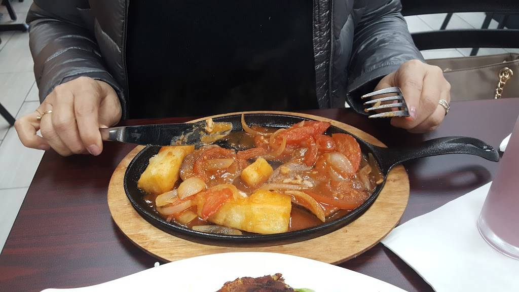 Ricolombia Restaurant | restaurant | 1231 River St, Boston, MA 02136, USA | 8573427976 OR +1 857-342-7976