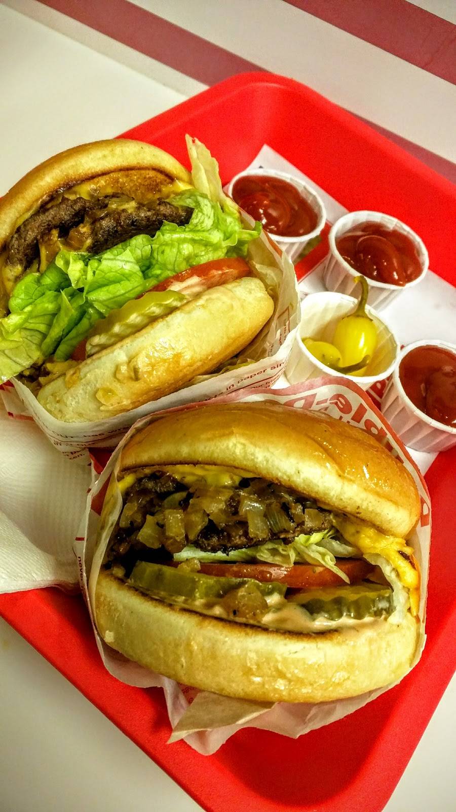 In-N-Out Burger | restaurant | 53 W El Camino Real, Mountain View, CA 94040, USA | 8007861000 OR +1 800-786-1000