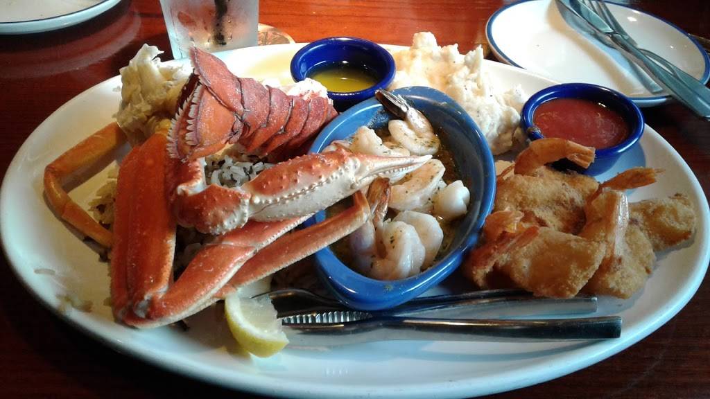 Red Lobster | restaurant | 101 W Twelve Mile Rd, Madison Heights, MI 48071, USA | 2485421140 OR +1 248-542-1140