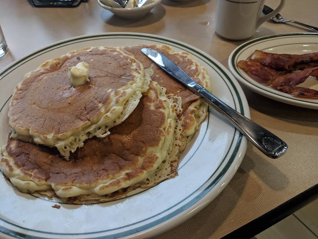 Red Olive Restaurant - Woodhaven | restaurant | 22703 Allen Rd, Woodhaven, MI 48183, USA | 7347526479 OR +1 734-752-6479