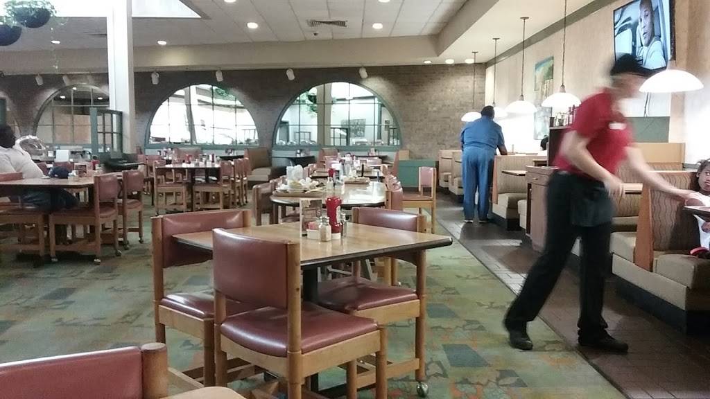 Piccadilly Cafeteria | restaurant | 100 Arnould Blvd, Lafayette, LA 70506, USA | 3379847876 OR +1 337-984-7876