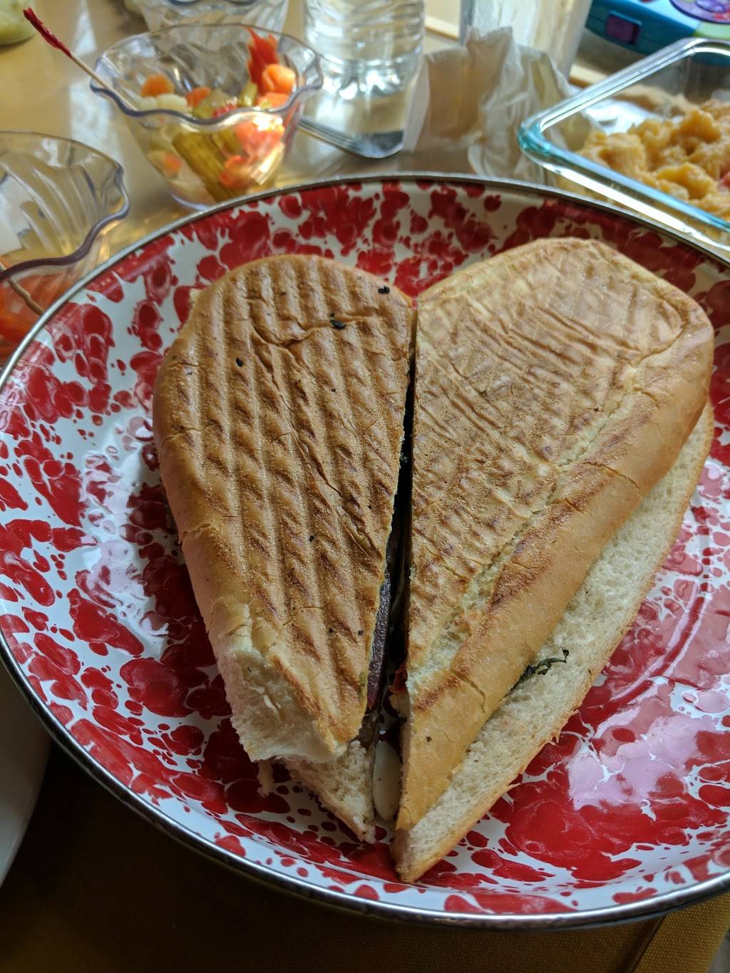 Il Tramezzino | restaurant | 454 N Canon Dr, Beverly Hills, CA 90210, USA | 3102730501 OR +1 310-273-0501