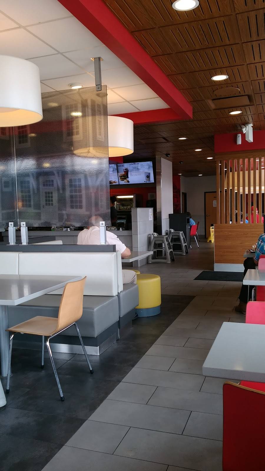 McDonalds | cafe | 1310 Stafford Dr, Princeton, WV 24740, USA | 3044257009 OR +1 304-425-7009