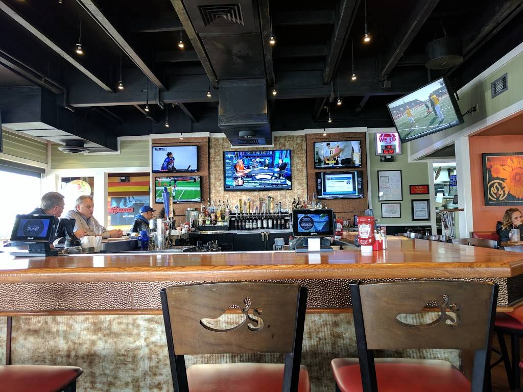 Chilis Grill & Bar | restaurant | 610 Sam Ridley Pkwy W, Smyrna, TN 37167, USA | 6152204545 OR +1 615-220-4545