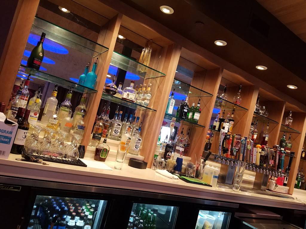 Seachasers Lounge | night club | Jacksonville Beach, FL, USA | 9043720444 OR +1 904-372-0444