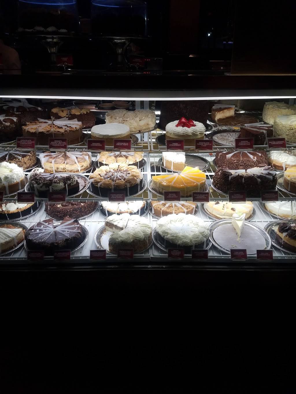 The Cheesecake Factory | restaurant | 94 Providence Pl, Providence, RI 02903, USA | 4012704010 OR +1 401-270-4010