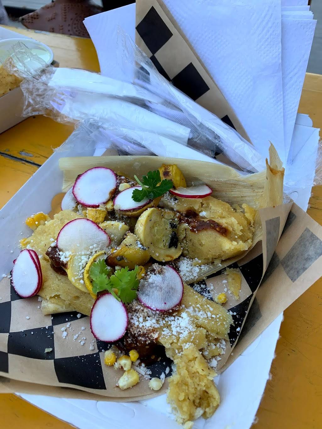 LouieQ | restaurant | 2050 Lee Rd, Cleveland Heights, OH 44118, USA | 2164019473 OR +1 216-401-9473