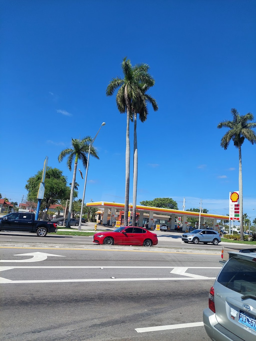 Shell | restaurant | 10 SE 1st Ave, Florida City, FL 33034, USA | 7864105606 OR +1 786-410-5606