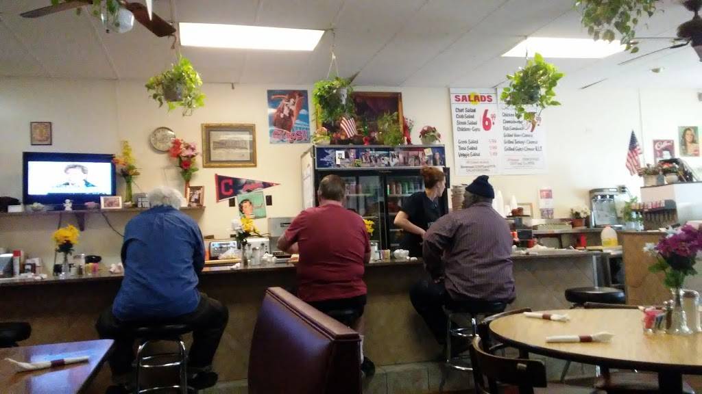 Kristinas Family Restaurant | restaurant | 9912 Lorain Ave, Cleveland, OH 44102, USA | 2169614455 OR +1 216-961-4455