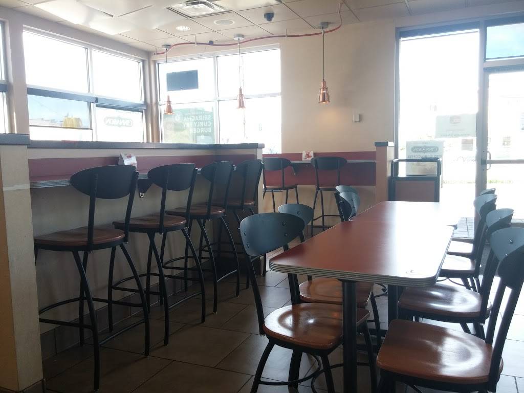 Jack in the Box | restaurant | 827 Valley Ave E, Sumner, WA 98390, USA | 2538631698 OR +1 253-863-1698